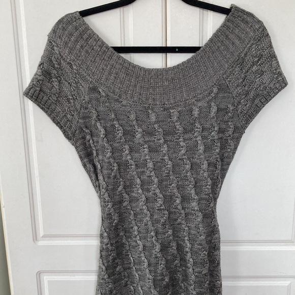 ❤️‍🔥5/20$ CHARLOTTE RUSSE💫 Women’s Green Knit Detailed Neck Short Sleeve Top - Picture 12 of 13